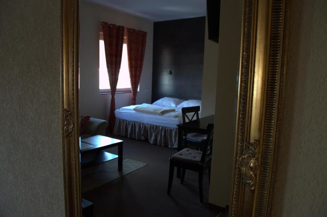 Отели типа «постель и завтрак» Villa Bella Casa Ломянки-4
