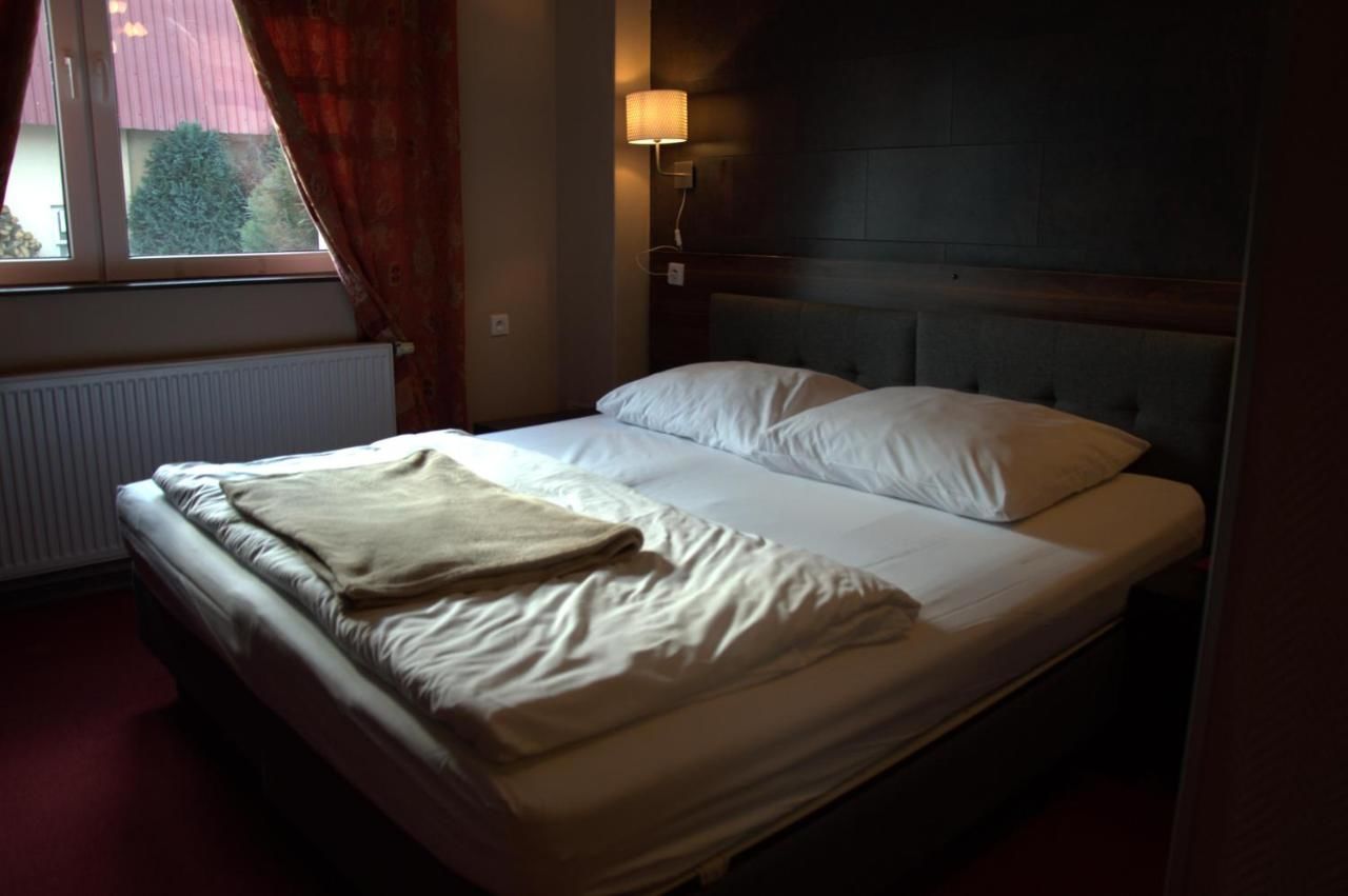 Отели типа «постель и завтрак» Villa Bella Casa Ломянки-28