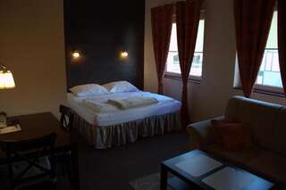 Отели типа «постель и завтрак» Villa Bella Casa Ломянки Двухместный номер с 1 кроватью или 2 отдельными кроватями-34